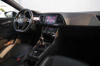 SEAT Leon 1.5 TSI FR Business Intense 131PK Panoramadak Virtual Cockpit Sfeerverlichting Leder Navigatie 18 inch Carplay Android Cruise Stoelverwarming Keyless