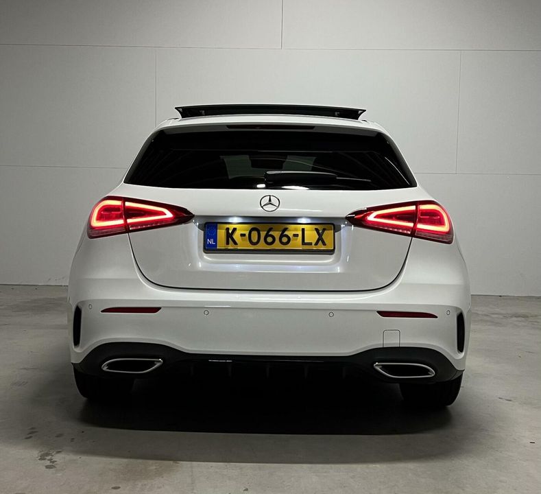 Mercedes-Benz A-Klasse 180 AMG Pano Sfeer Camera Night pakket