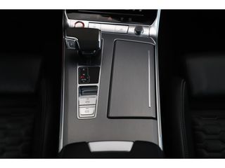 Audi RS7 4.0 TFSI RS 7 Sportback Quattro 600PK Fabrieksgarantie 22 inch Keramisch B&O High End Alcantara Hemel Dynamic Plus Pack 4-wiel Sturing Softclose Stoelverkoeling Panoramadak Laser LED HUD 360 Camera Full Options! Nieuwstaat!