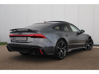 Audi RS7 4.0 TFSI RS 7 Sportback Quattro 600PK Fabrieksgarantie 22 inch Keramisch B&O High End Alcantara Hemel Dynamic Plus Pack 4-wiel Sturing Softclose Stoelverkoeling Panoramadak Laser LED HUD 360 Camera Full Options! Nieuwstaat!