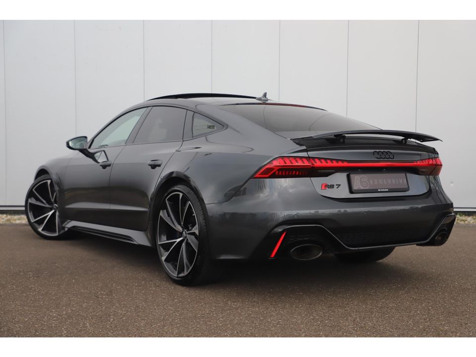 Audi RS7 4.0 TFSI RS 7 Sportback Quattro 600PK Fabrieksgarantie 22 inch Keramisch B&O High End Alcantara Hemel Dynamic Plus Pack 4-wiel Sturing Softclose Stoelverkoeling Panoramadak Laser LED HUD 360 Camera Full Options! Nieuwstaat!