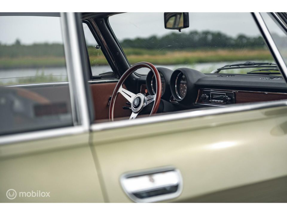 Alfa Romeo 1750 GT | Verde Oliva | APK Vrij |