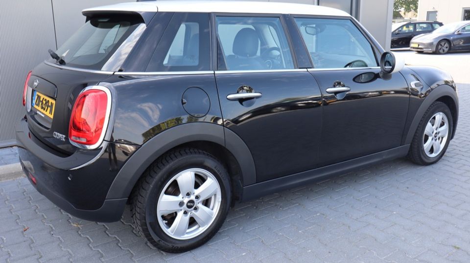 MINI Mini 1.5 Cooper Bns Ed. | Leder | Media | Sport stoelen | Navi VERKOCHT