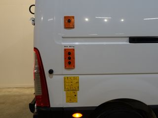 Renault Master T35 2.3 dCi 146 pk L3H2 Euro6 / Laadklep / Airco / Cruise Control / Navigatie / 31.177 KM !!