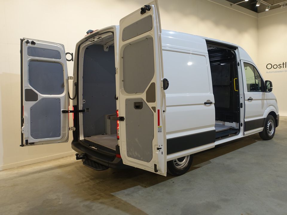 Volkswagen Crafter 35 2.0 TDI 140 PK L3H3 / Euro 6 / Airco / Cruise Control / Camera / Trekhaak 3.000 KG / Carplay