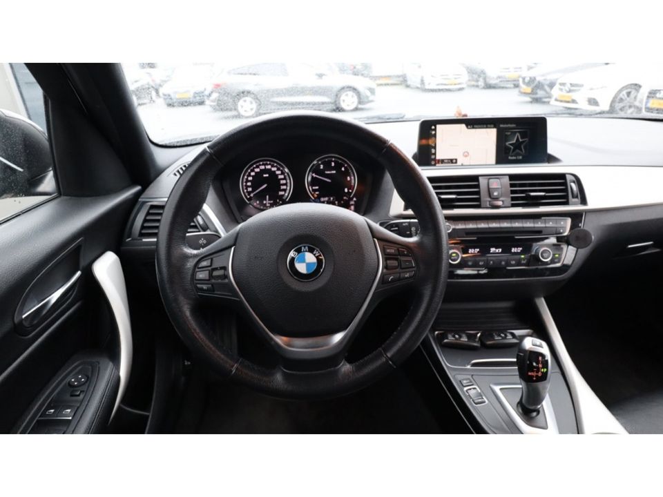 BMW 1-serie 116d Corp. L. Exec. | Led | Media | Sport | Leder | Digi cockpit