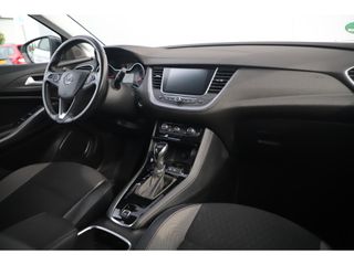 Opel Grandland X 1.2 Turbo Business Executive 131PK Automaat Keyless Comfortstoelen 18 inch LMV Navigatie Carplay Android Clima Cruise PDC Lane Assist