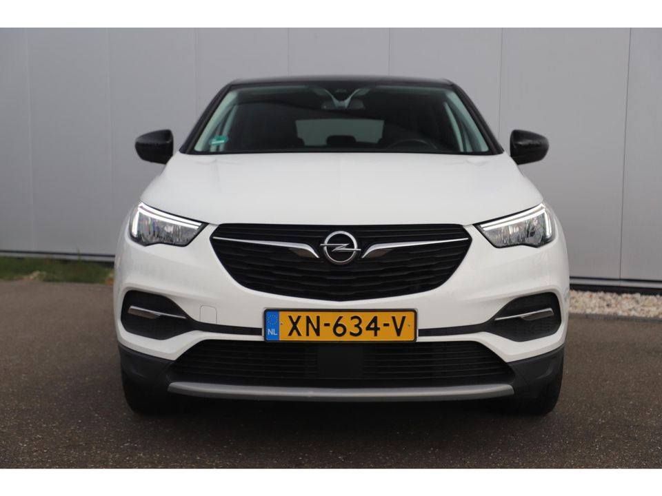 Opel Grandland X 1.2 Turbo Business Executive 131PK Automaat Keyless Comfortstoelen 18 inch LMV Navigatie Carplay Android Clima Cruise PDC Lane Assist