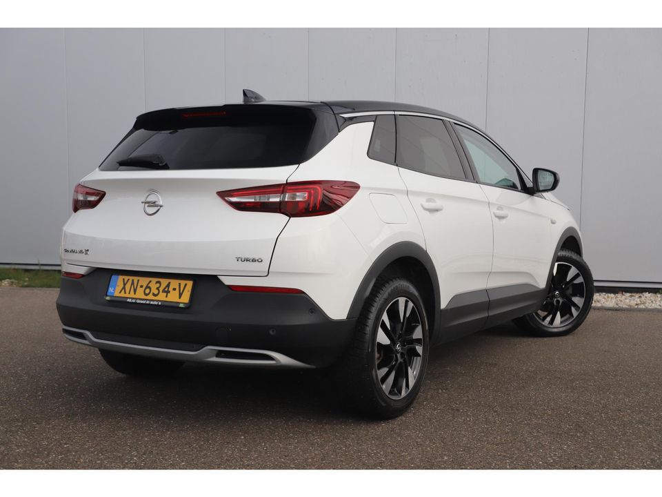 Opel Grandland X 1.2 Turbo Business Executive 131PK Automaat Keyless Comfortstoelen 18 inch LMV Navigatie Carplay Android Clima Cruise PDC Lane Assist