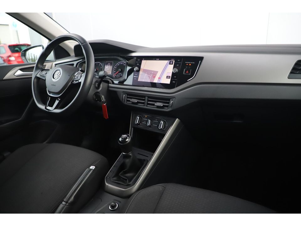 Volkswagen Polo 1.0 TSI Comfortline 95PK NAP 15 inch LMV Navigatie Carplay Android Adaptive Cruise Airco LED