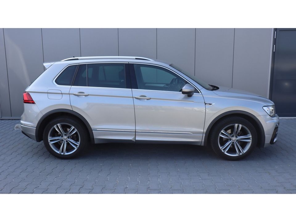 Volkswagen Tiguan 1.5 TSI CL Bns | R-line | Media | PDC | Apple carplay