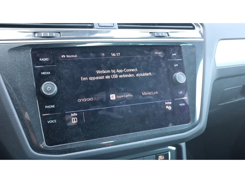 Volkswagen Tiguan 1.5 TSI CL Bns | R-line | Media | PDC | Apple carplay