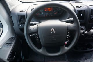 Peugeot Boxer 35 2.2 HDI 140PK L4 Bakwagen Airco, Cruise, Bluetooth, Dhollandia Laadklep!! NR. 959