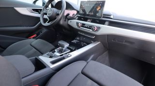 Audi A4 Limousine 35 TFSI L. ed. | Sport | 2.0 15PK | Digi cockpit | Media Nwe typ