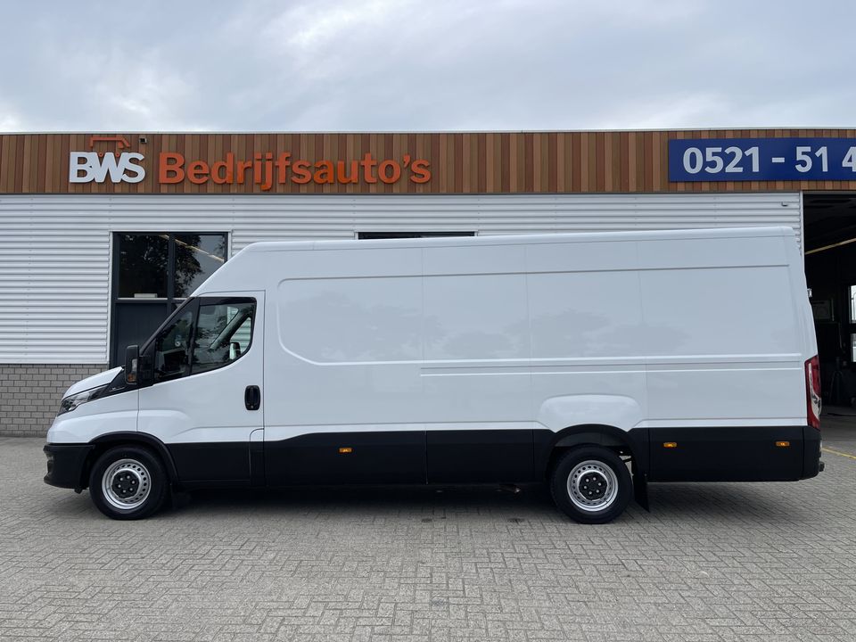 Iveco Daily 35S16 2.3 410 L4H2 / laadruimte 465 cm lang / rijklaar € 26.950 ex btw / lease vanaf € 444 / climate control / 270 graden deuren / parkeersensoren achter !