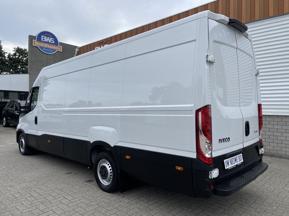 Iveco Daily 35S16 2.3 410 L4H2 / laadruimte 465 cm lang / rijklaar € 26.950 ex btw / lease vanaf € 444 / climate control / 270 graden deuren / parkeersensoren achter !