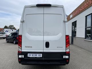 Iveco Daily 35S16 2.3 410 L4H2 / laadruimte 465 cm lang / rijklaar € 26.950 ex btw / lease vanaf € 444 / climate control / 270 graden deuren / parkeersensoren achter !