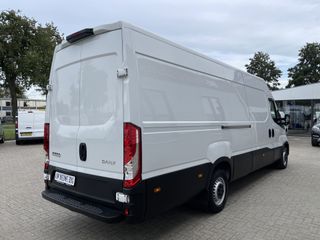 Iveco Daily 35S16 2.3 410 L4H2 / laadruimte 465 cm lang / rijklaar € 26.950 ex btw / lease vanaf € 444 / climate control / 270 graden deuren / parkeersensoren achter !