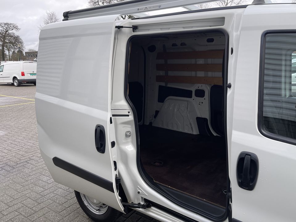 Opel Combo 1.3 CDTi L1H1 Edition / vaste prijs rijklaar € 9950 ex btw / lease vanaf € 182 / airco / imperial / schuifdeur / lat om lat betimmering / euro 6 diesel !