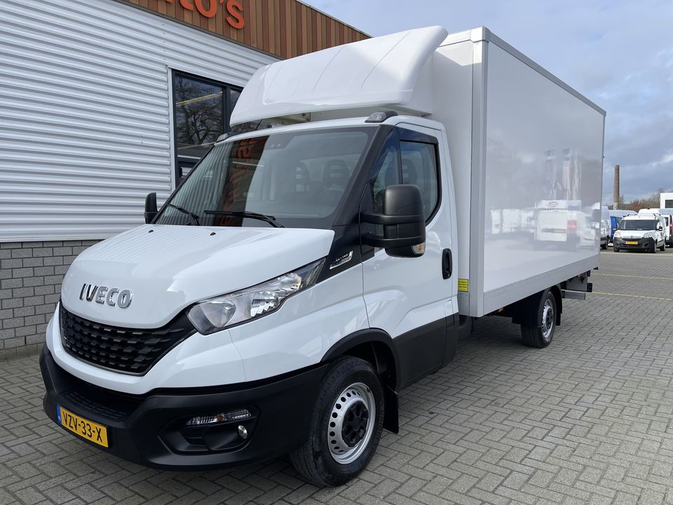 Iveco Daily 35S14H 2.3 140pk automaat / bakwagen met laadklep / rijklaar € 30.950 ex btw / lease vanaf € 554 / L 410 cm x B 210 cm x H 200 cm / cruise en climate control !