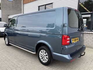 Volkswagen Transporter 2.0 TDI 150pk DSG automaat L2H1 Highline / vaste prijs rijklaar € 22.950 ex btw / lease vanaf € 410 / airco / cruise / navi / camera / trekhaak 2500 kg / pdc voor en achter !