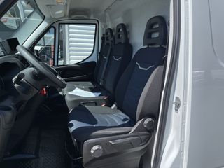 Iveco Daily 35S16V 2.3 160pk L2H2 / vaste prijs rijklaar € 27.950 ex btw / lease vanaf € 500 / airco / 270 graden achterdeuren / mag 3500 kg trekken / achteruit rijcamera