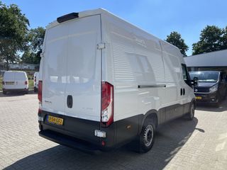 Iveco Daily 35S16V 2.3 160pk L2H2 / vaste prijs rijklaar € 27.950 ex btw / lease vanaf € 500 / airco / 270 graden achterdeuren / mag 3500 kg trekken / achteruit rijcamera