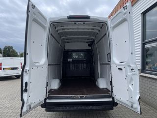 Iveco Daily 35S16V 2.3 L2H2 160pk / vaste prijs rijklaar € 27.950 ex btw / lease vanaf € 500 / climate control / mag 3500 kg trekken / 270 graden achterdeuren / euro 6 diesel !