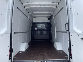 Iveco Daily 35S16V 2.3 L2H2 160pk / vaste prijs rijklaar € 27.950 ex btw / lease vanaf € 500 / climate control / mag 3500 kg trekken / 270 graden achterdeuren / euro 6 diesel !