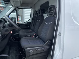 Iveco Daily 35S16V 2.3 L2H2 160pk / vaste prijs rijklaar € 27.950 ex btw / lease vanaf € 500 / climate control / mag 3500 kg trekken / 270 graden achterdeuren / euro 6 diesel !