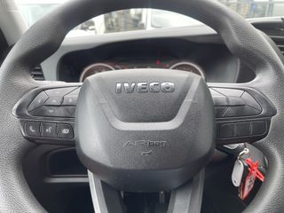 Iveco Daily 35S16V 2.3 L2H2 160pk / vaste prijs rijklaar € 27.950 ex btw / lease vanaf € 500 / climate control / mag 3500 kg trekken / 270 graden achterdeuren / euro 6 diesel !