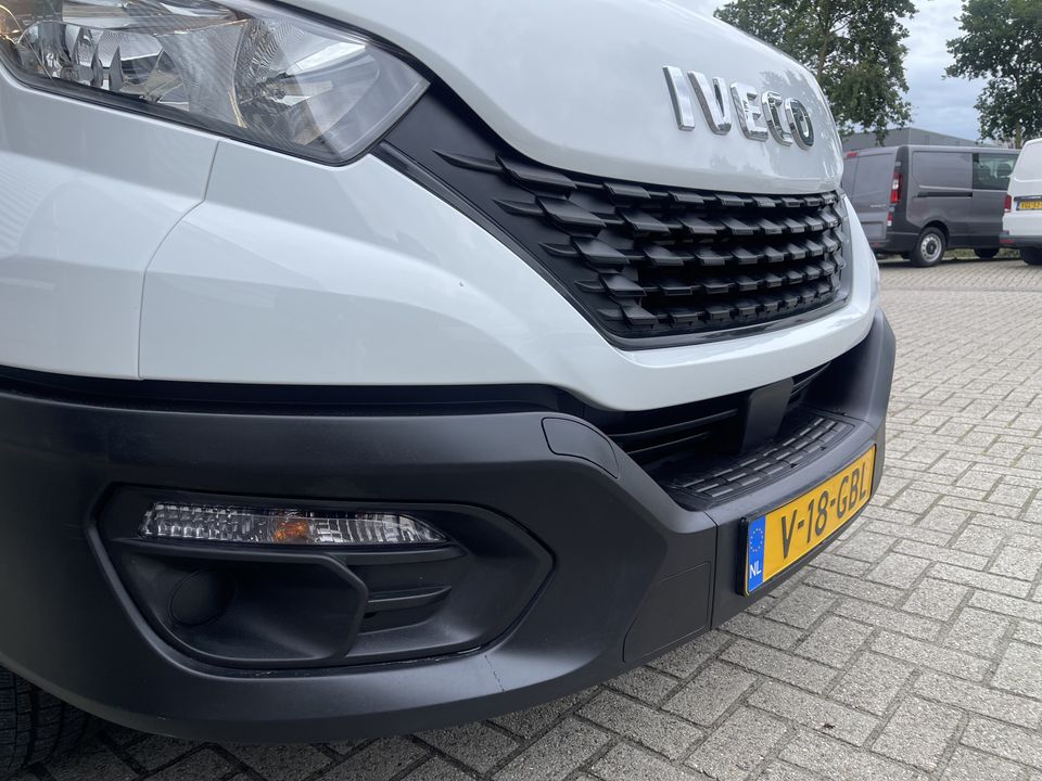 Iveco Daily 35S16V 2.3 L2H2 160pk / vaste prijs rijklaar € 27.950 ex btw / lease vanaf € 500 / climate control / mag 3500 kg trekken / 270 graden achterdeuren / euro 6 diesel !