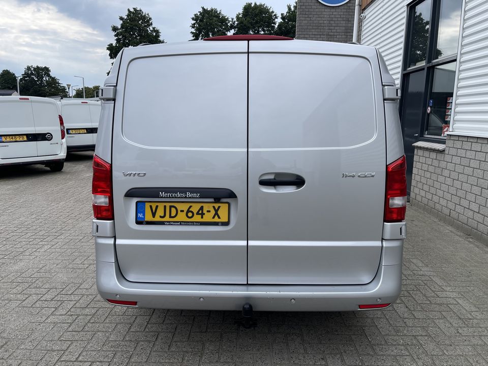 Mercedes-Benz Vito 114 CDI Lang L2H1 automaat / dubbele schuifdeur ! / lease vanaf € 393 / vaste prijs rijklaar € 21.950 ex btw / airco / cruise / navi / trekhaak / zilver metallic !