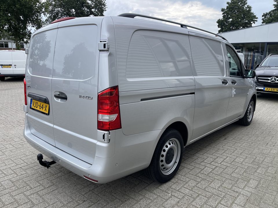 Mercedes-Benz Vito 114 CDI Lang L2H1 automaat / dubbele schuifdeur ! / lease vanaf € 393 / vaste prijs rijklaar € 21.950 ex btw / airco / cruise / navi / trekhaak / zilver metallic !