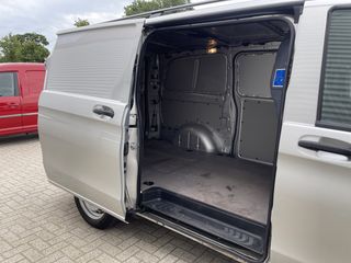 Mercedes-Benz Vito 114 CDI Lang L2H1 automaat / dubbele schuifdeur ! / lease vanaf € 393 / vaste prijs rijklaar € 21.950 ex btw / airco / cruise / navi / trekhaak / zilver metallic !