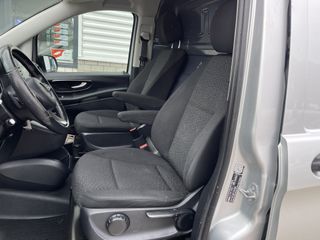 Mercedes-Benz Vito 114 CDI Lang L2H1 automaat / dubbele schuifdeur ! / lease vanaf € 393 / vaste prijs rijklaar € 21.950 ex btw / airco / cruise / navi / trekhaak / zilver metallic !