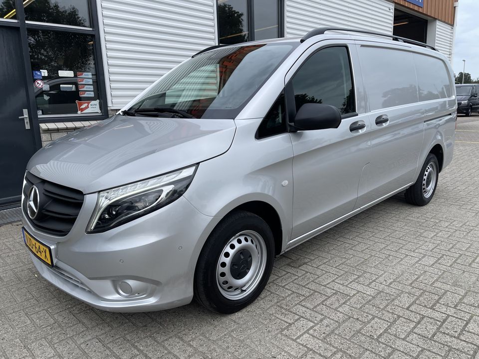 Mercedes-Benz Vito 114 CDI Lang L2H1 automaat / dubbele schuifdeur ! / lease vanaf € 393 / vaste prijs rijklaar € 21.950 ex btw / airco / cruise / navi / trekhaak / zilver metallic !