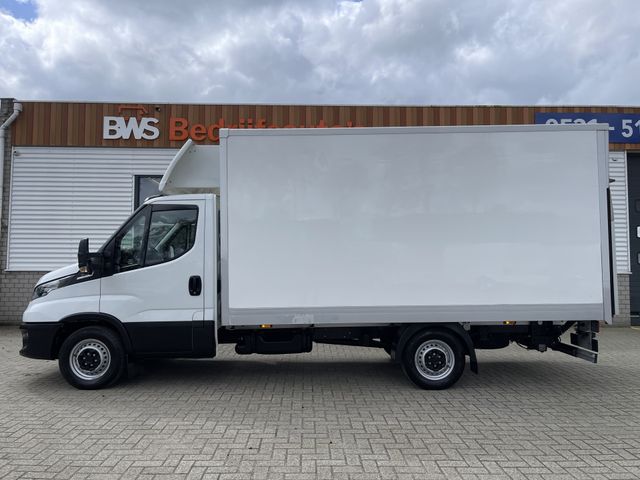 Iveco Daily 35S14 2.3 Himatic automaat 140pk / vaste prijs rijklaar € 30.950 ex btw / lease vanaf € 554 / cruise en climate control / 2 x comfort stoel / bakwagen met Zepro laadklep ! / 1110 kg netto laadvermogen / afmetingen lang 410 cm breed 210 cm hoog 200 cm