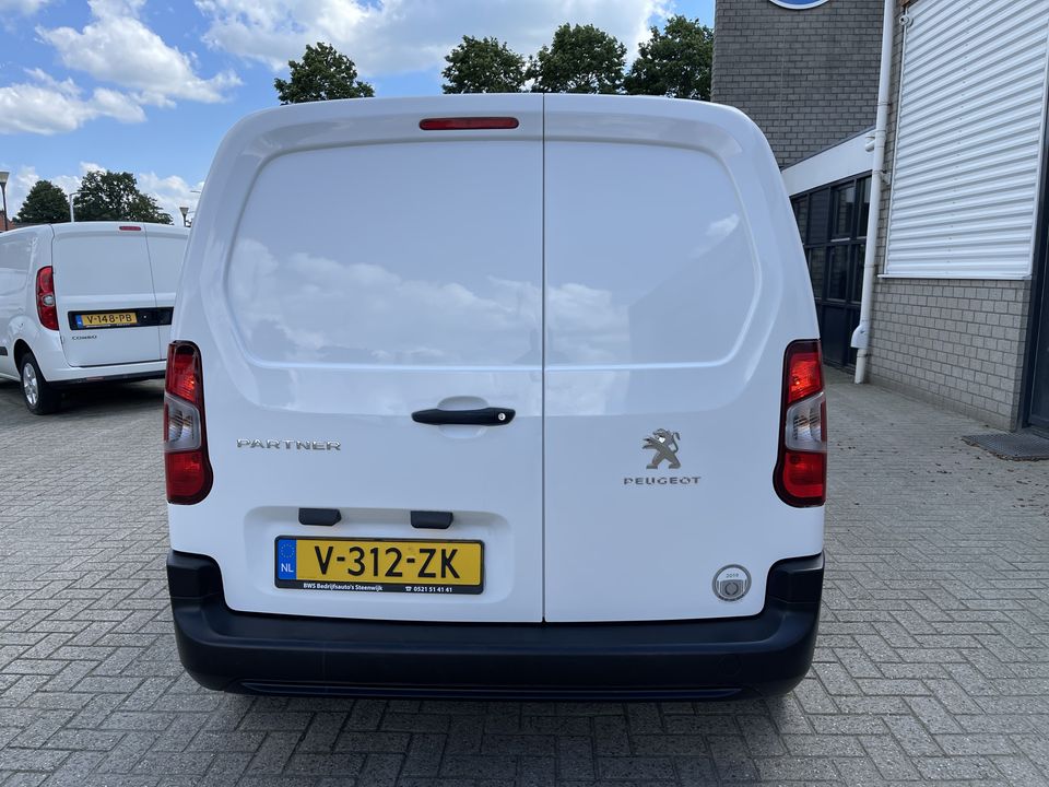 Peugeot Partner 1.6 BlueHDI Premium / vaste prijs rijklaar € 10.950 ex btw / lease vanaf € 199 / airco / apple carplay android auto / cruise control / armsteun !