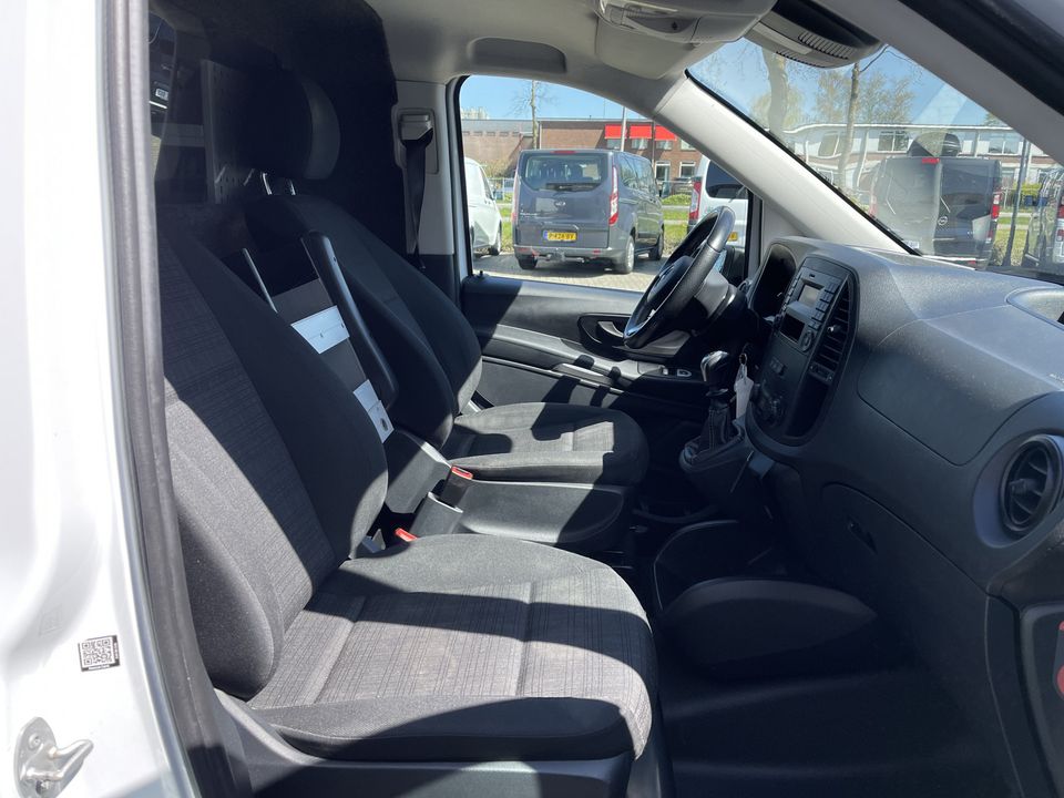 Mercedes-Benz Vito 114 CDI Lang L2H1 / rijklaar € 17.950 ex btw / lease vanaf € 355 / airco / cruise / ingerichte laadruimte / trekhaak 2000 kg