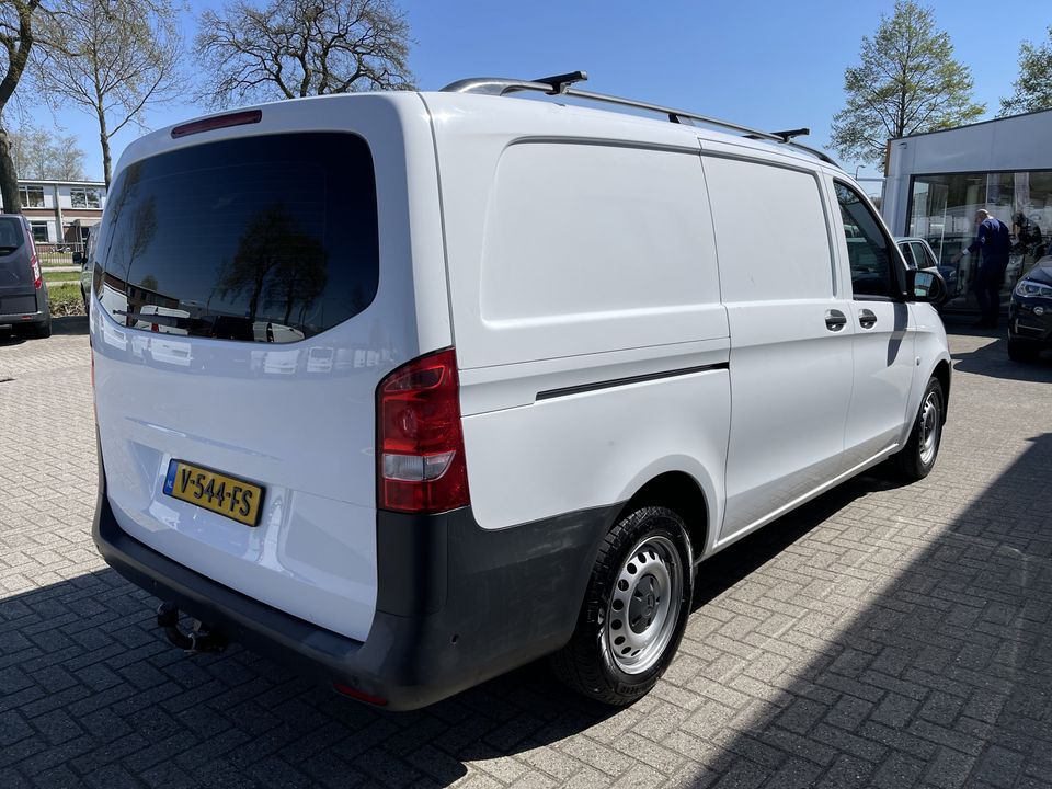 Mercedes-Benz Vito 114 CDI Lang L2H1 / rijklaar € 17.950 ex btw / lease vanaf € 355 / airco / cruise / ingerichte laadruimte / trekhaak 2000 kg