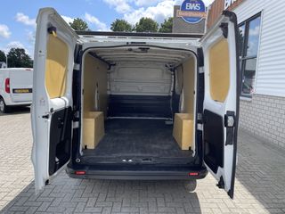 Renault Trafic 1.6 dCi 95pk T29 L2H1 Comfort / rijklaar € 17.950 ex btw / lease vanaf € 401 / airco / aluminium imperial /  bijrijdersbank / radio MP3 bluetooth