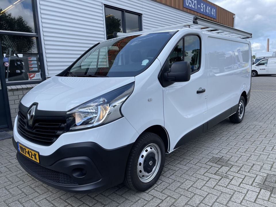 Renault Trafic 1.6 dCi 95pk T29 L2H1 Comfort / rijklaar € 17.950 ex btw / lease vanaf € 401 / airco / aluminium imperial /  bijrijdersbank / radio MP3 bluetooth