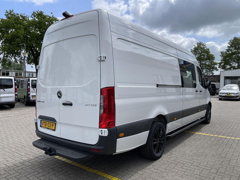 Mercedes-Benz Sprinter 317 1.9 CDI 170pk L3H2 RWD / luxe DC 5 persoons / rijklaar € 48.950 ex btw / trekhaak / climate control / achteruit rijcamera / 18 inch velgen met 4 seizoenen banden !