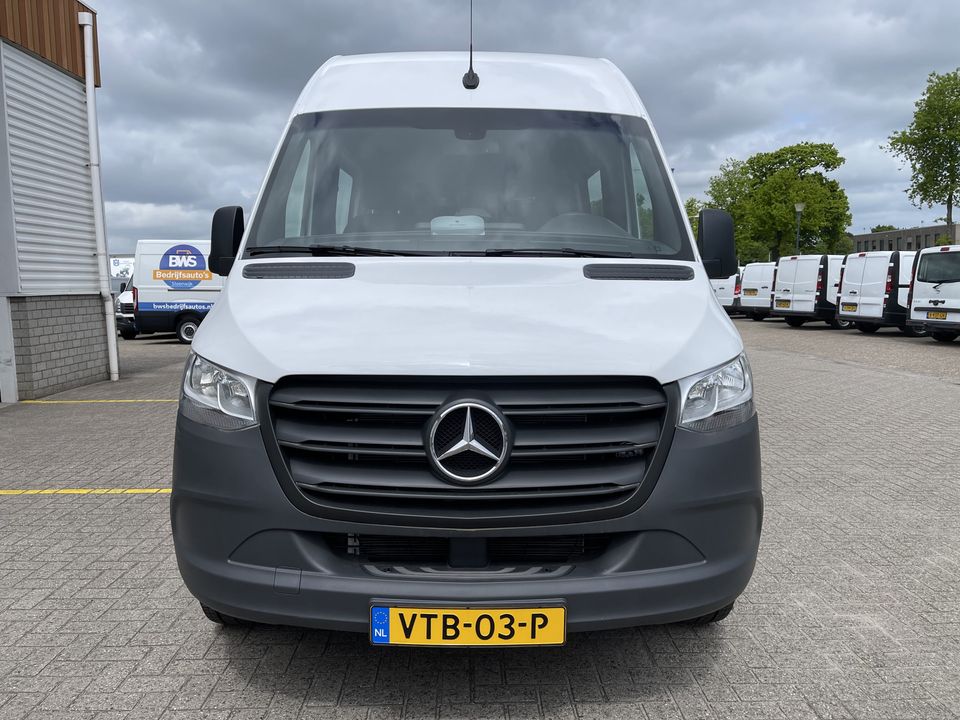 Mercedes-Benz Sprinter 317 1.9 CDI 170pk L3H2 RWD / luxe DC 5 persoons / rijklaar € 48.950 ex btw / trekhaak / climate control / achteruit rijcamera / 18 inch velgen met 4 seizoenen banden !