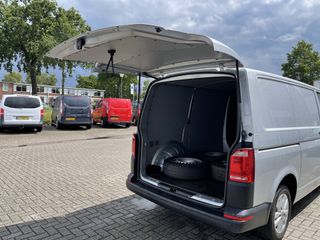 Volkswagen Transporter 2.0 TDI 150pk L1H1 DSG automaat Comfortline / rijklaar € 21.950 ex btw / lease vanaf € 486 / airco / cruise / navi / pdc achter / achterklep / lichtmetalen velgen !