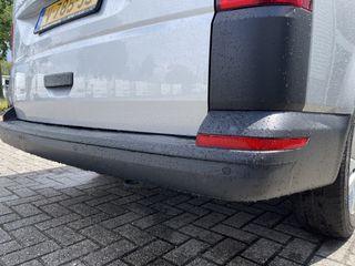 Volkswagen Transporter 2.0 TDI 150pk L1H1 DSG automaat Comfortline / rijklaar € 21.950 ex btw / lease vanaf € 486 / airco / cruise / navi / pdc achter / achterklep / lichtmetalen velgen !