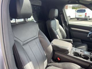 Land Rover Discovery 3.0 Sd6 306pk Landmark Edition grijs kenteken automaat / € 53.850 ex btw / lease vanaf € 950 / leer / trekhaak 3500 kg trekgewicht / navi / cruise / camera !