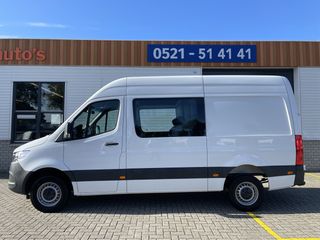 Mercedes-Benz Sprinter 317 1.9 CDI 170pk L2H2 DC 7 persoons / rijklaar € 44.950 ex btw / lease vanaf € 936 / climate control / trekhaak 2000 kg / achteruit rijcamera !