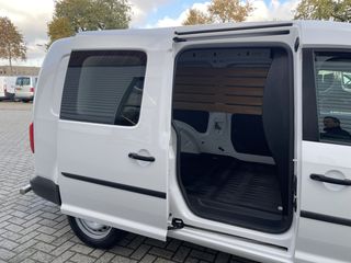 Volkswagen Caddy 2.0 TDI L2H1 BMT Maxi / rijklaar € 11.950 ex btw / lease vanaf € 253 / ramen rondom / parkeersensoren achter / Euro 6 !